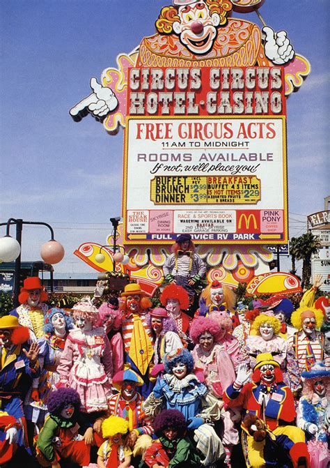 funny  quirky vintage circus  themindcircle