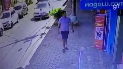 Vídeo Câmera flagra atropelamento de criança em Ourinhos Sorocaba e