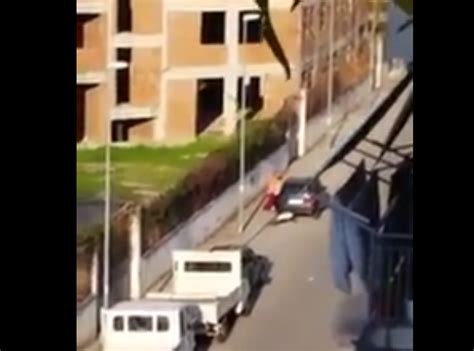 Video Scandalo A Casoria Fanno Sesso In Strada In Pieno Giorno