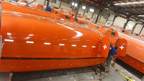 7 5m 55 Persons GRP Totally Enclosed Lifeboat And Davit For Sale