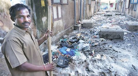 The City In Their Nails A Day In The Life Of Sanitary Workers Engaged