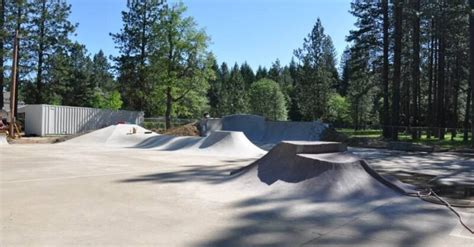 Cave Junction Skatepark Skatedex