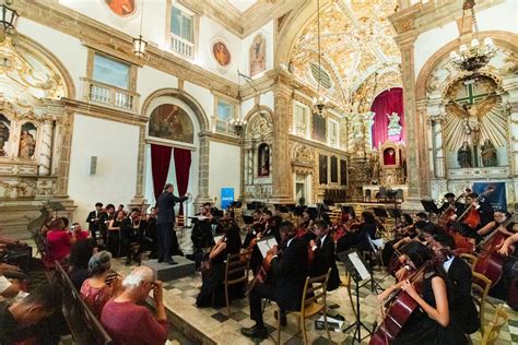 Em pedido pela paz Orquestra Criança Cidadã se apresenta no Vaticano