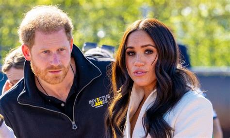 Printul Harry Si Meghan Markle Rup Tacerea Dupa Controversele Starnite