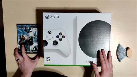 Watch Us Unbox an Xbox Series S — GeekTyrant