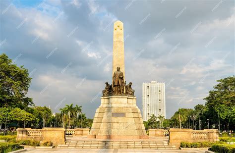 Premium Photo | The Rizal Monument a memorial in Rizal Park Manila the ...