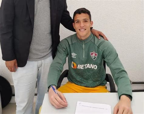 Fluminense renova contrato de goleiro Fluminense Últimas notícias