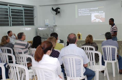 XX Congresso Nacional ECC Painel Acampamentos é apresentado entusiasmo