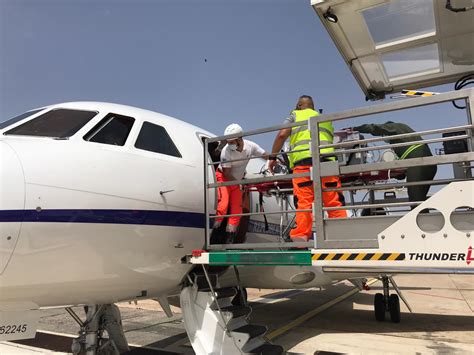 Aeronautica Militare Trasporto Sanitario Urgente Per Una Neonata Di