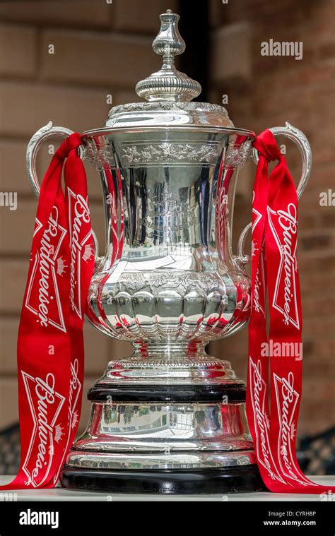 Football Fa Cup Trophy Hi Res Stock Photography And Images Alamy