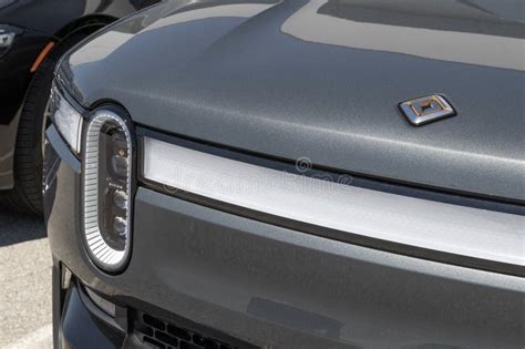 Rivian R1s Ev Electric Vehicle Display At A Dealership Rivian Offers