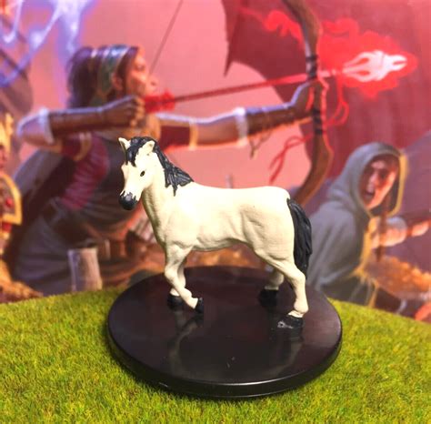 Riding Horse D&D Miniature Dungeons Dragons Rusty Inn large 25 white f ...