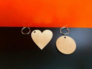 Oak Veneer Heart Circle Keyring Offer Pack Woodform Crafts