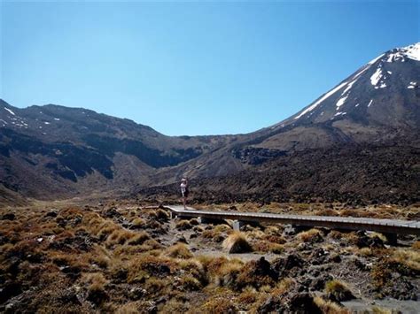 Tongariro Alpine Crossing | Stage by stage description of what to ...