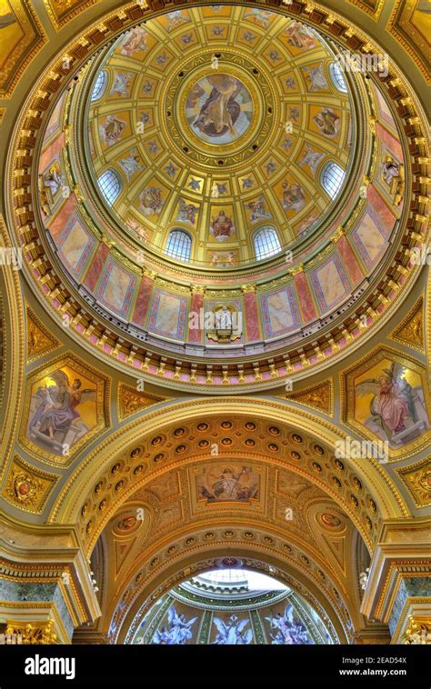 Saint Stephen Basilica Budapest Stock Photo Alamy