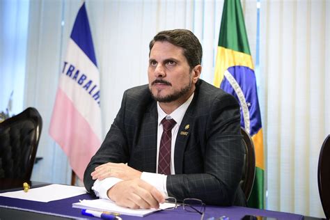 Marcos do Val diz ter manipulado noticiário informações