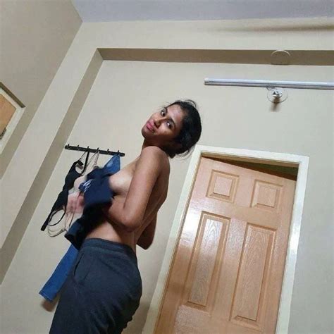 Tamil Girls Showing Naked Body Photos For Lover