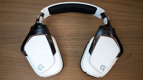 Logitech G633 Vs G933: Difference Between Them - Logitech G633 Vs G933: Difference Between Them