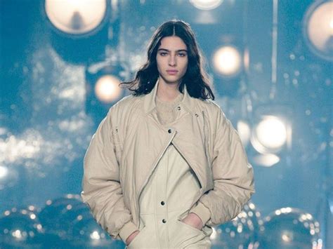 Défilé Isabel Marant Prêt à Porter Automne Hiver 2022 2023 Paris Elle