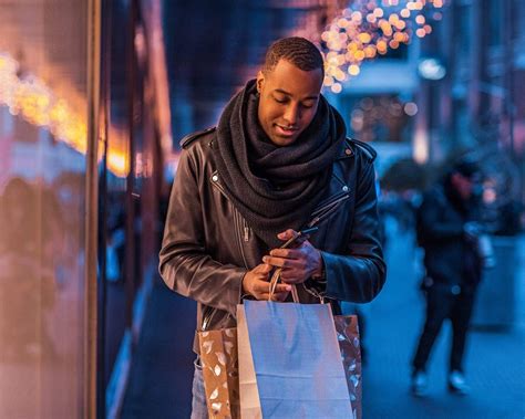 Guía gay de Madrid epicentro de la igualdad y la diversión KAYAK