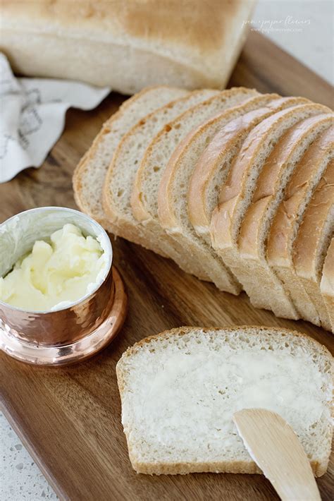 Pen + Paper Flowers: BAKING | EASY HOMEMADE SLICED BREAD