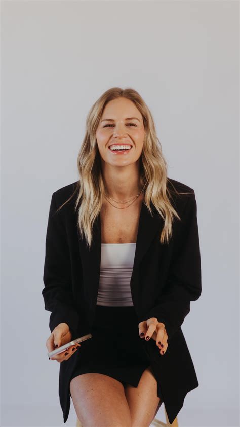 Micaela Riley | THYROID, GUT, & HORMONES | FOR MY PCOS GIRLIES ONLY