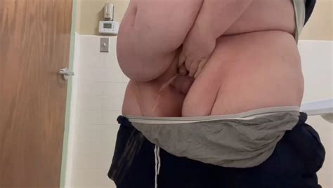 Gay Pissing Super Chub Piss ThisVid