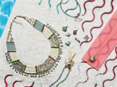 Nếu chưa sở hữu những set bikini này đừng vội đi biển