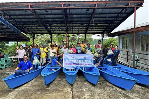 PIA BFAR Turns Over 5 FRP Boats To Apayao Fisherfolks