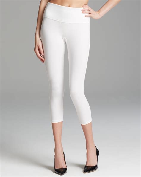 Spanx Leggings Ready To Wow Capri Structured in White | Lyst