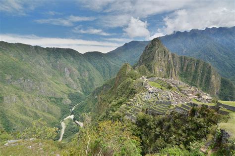 Geography of Peru's Coast, Mountains, and Jungle