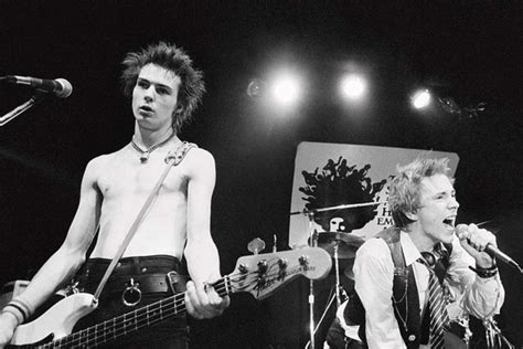 The Reason Johnny Rotten Wanted Sid Vicious To Join Sex Pistols