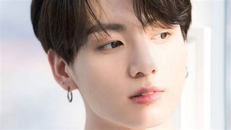 Bts Jungkook Breaks A Record Becoming The First Idol To Surpass 1