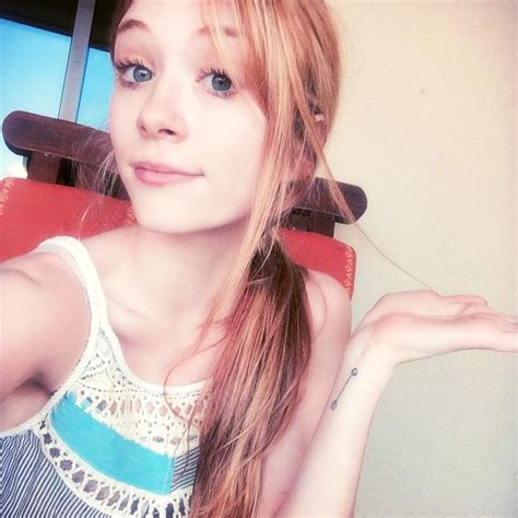 Holding Air Of Liliana Mumy NUDE CelebrityNakeds