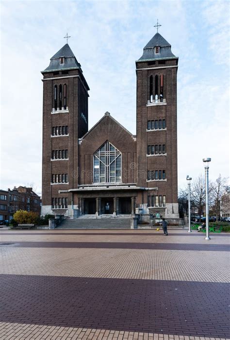 Neder-Over-Heembeek, Brussels, Belgium : Square and Church of the ...