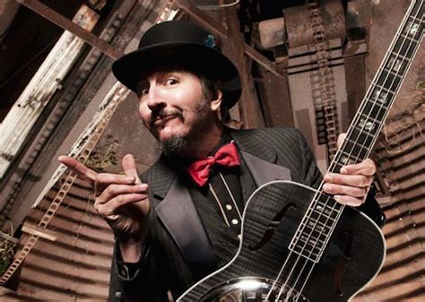 Pictures of Les Claypool