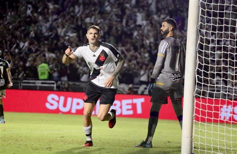 No Sufoco Em Jogo Eletrizante Vasco Vence Gua Santa Nos P Naltis E