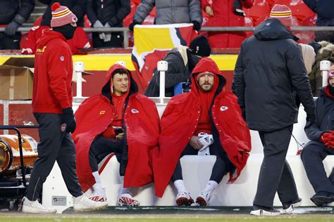 NFL fans blast Peacock over "terrible" production for Chiefs-Dolphins ...