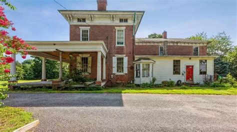 HGTV Says This 1865 Farmhouse For Sale In South Jersey Needs To Be