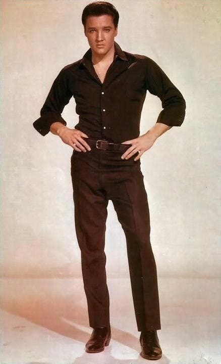 Dang Hes Hot In All Black Elvis Presley Photos Elvis Presley Pictures Young Elvis