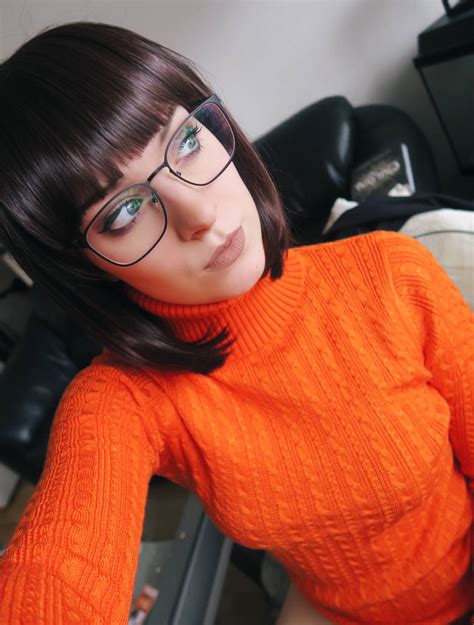 Velma Cosplay Scooby Doo Cosplay By Callmekira By Officialcallmekira