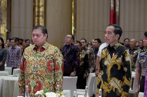 Dihadiri Presiden Joko Widodo Seminar Nasional Outlook Perekonomian