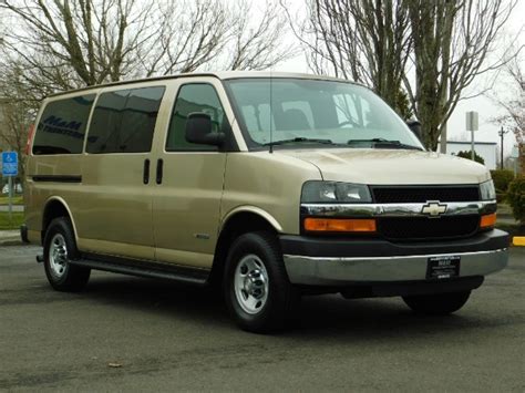 2006 Chevrolet Express 3500 12 Passenger Van V8 1 Ton 111k Miles