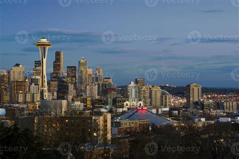 Seattle Skyline 713881 Stock Photo at Vecteezy