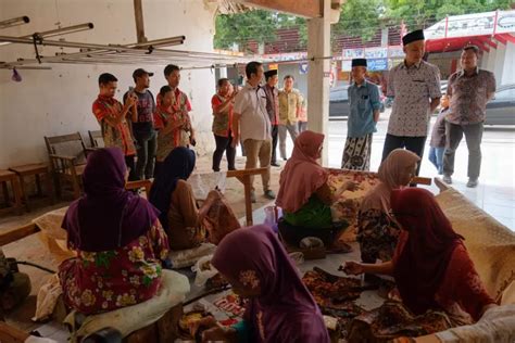 Ganjar Kunjungi Rumah Merah Lihat Jejak Sejarah Abad Dan Pembuatan