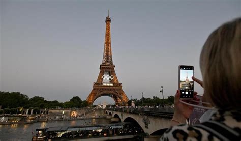 Tour Eiffel Rachida Dati Menace Anne Hidalgo De La Classer Doffice