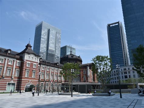 Marunouchi Nakadori Ave Tohoku X Tokyo Japan