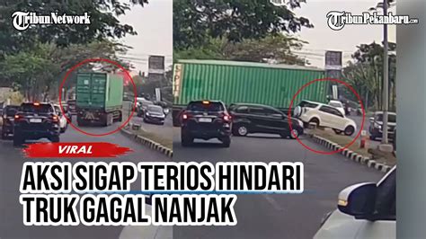 Viral Aksi Sigap Sopir Terios Hindari Truk Mundur Gagal Nanjak YouTube