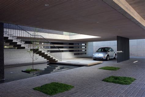 Top 5 Modern Garage Designs | InteriorHolic.com