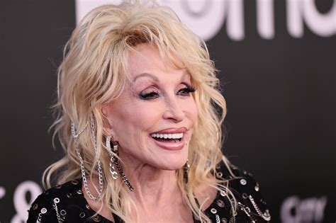 What You Need To Know About The 100m Prize Dolly Parton Was Awarded By Jeff Bezos Newsfinale